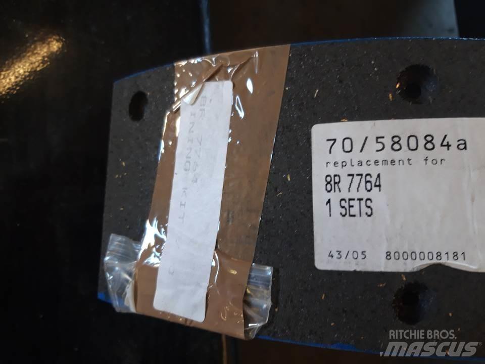 CAT 950 Gąsienice, łańcuchy i podwozia