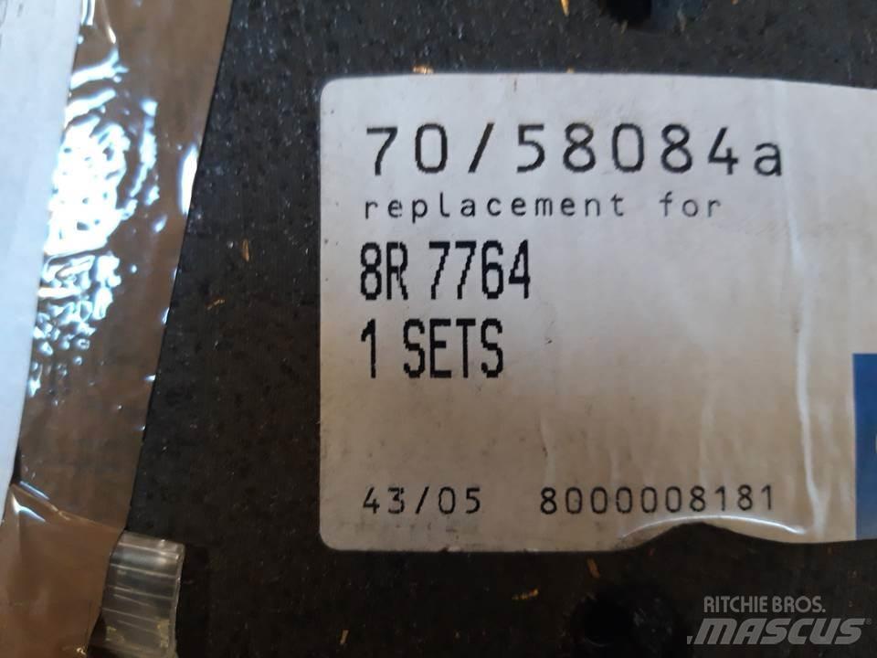 CAT 950 Gąsienice, łańcuchy i podwozia