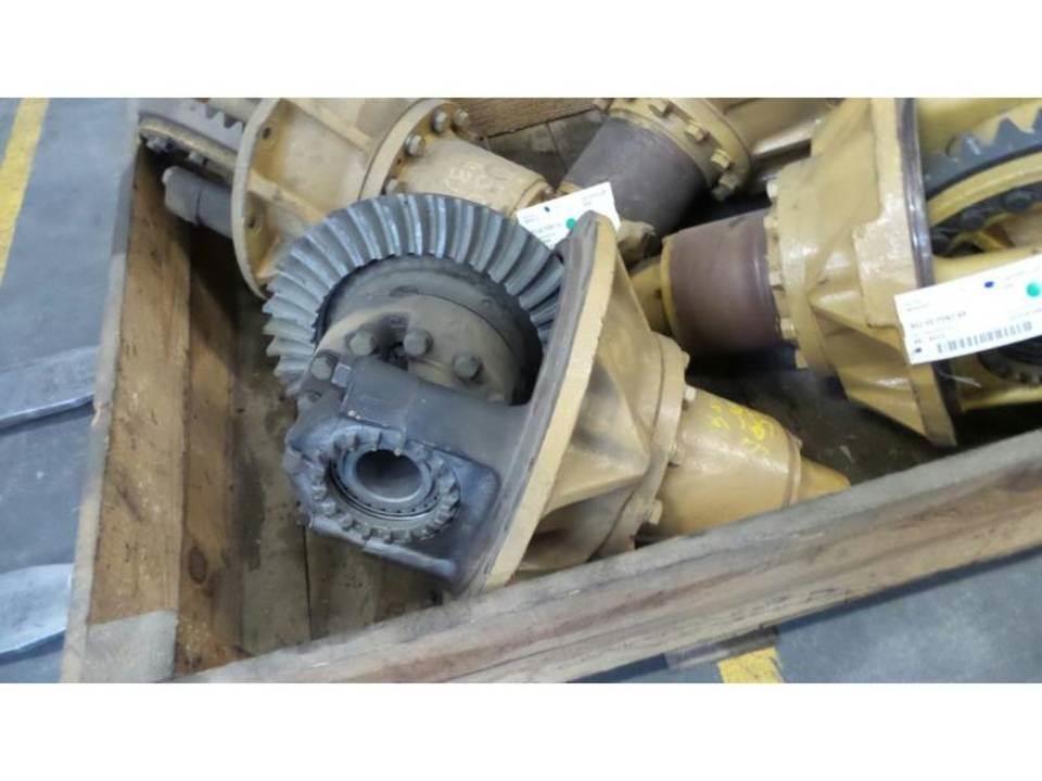CAT 950B Przekładnie i skrzynie biegów