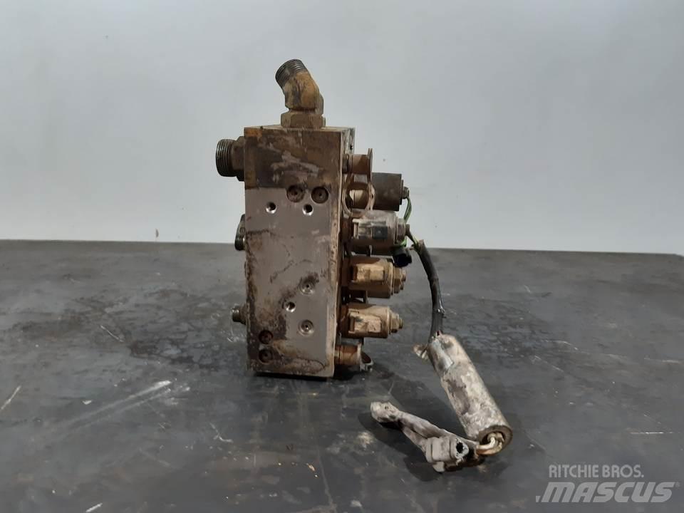 CAT 963C Kabiny i wnętrze