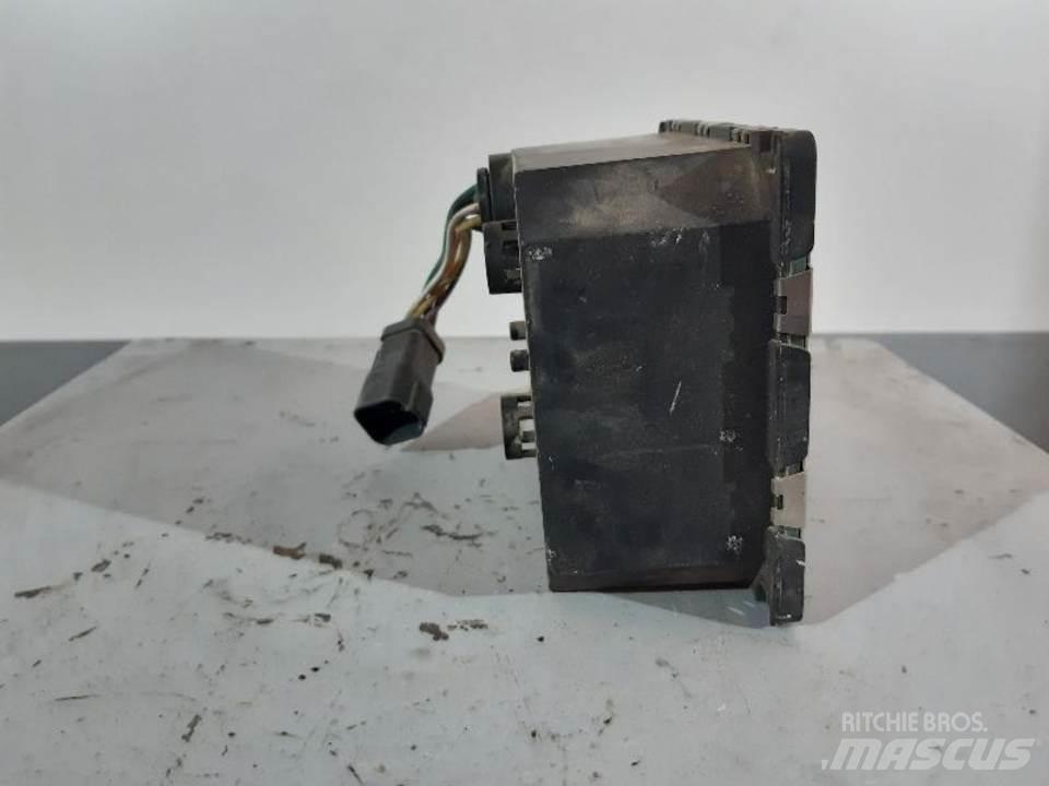 CAT 980GII Kabiny i wnętrze