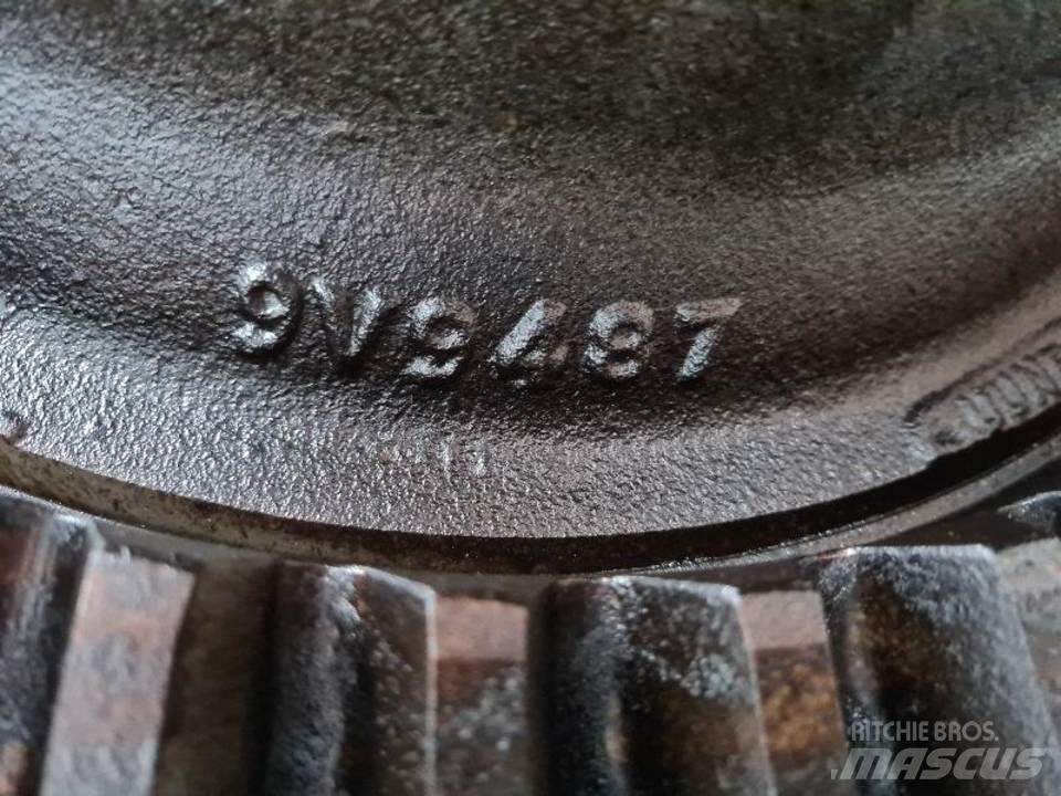 CAT 988B Przekładnie i skrzynie biegów