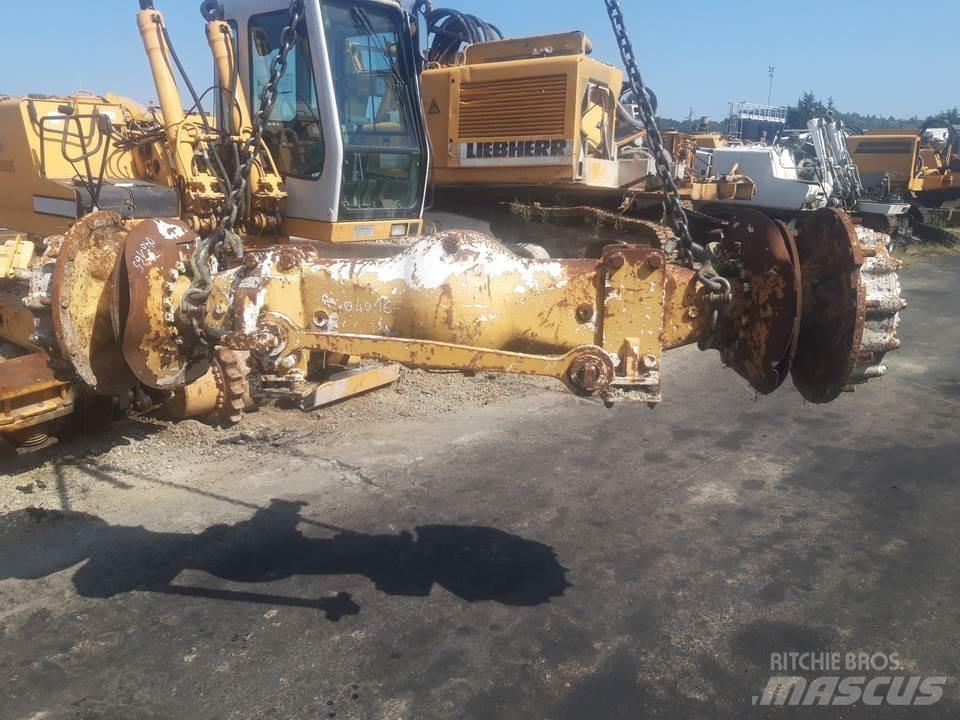 CAT D250D Przekładnie i skrzynie biegów