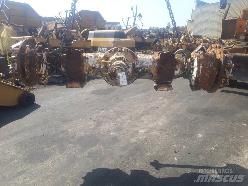 CAT D250D Przekładnie i skrzynie biegów