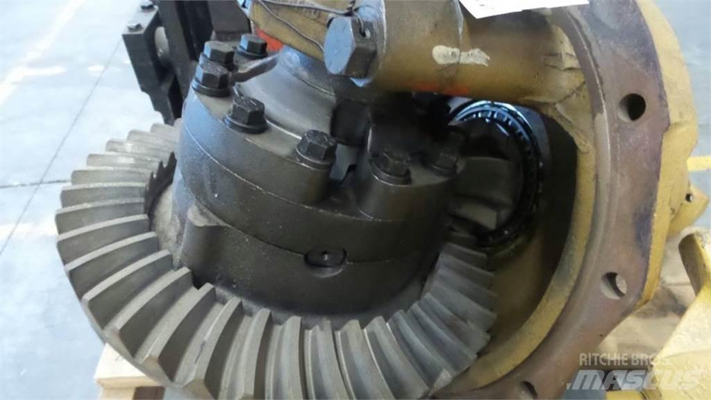 CAT D300B Przekładnie i skrzynie biegów