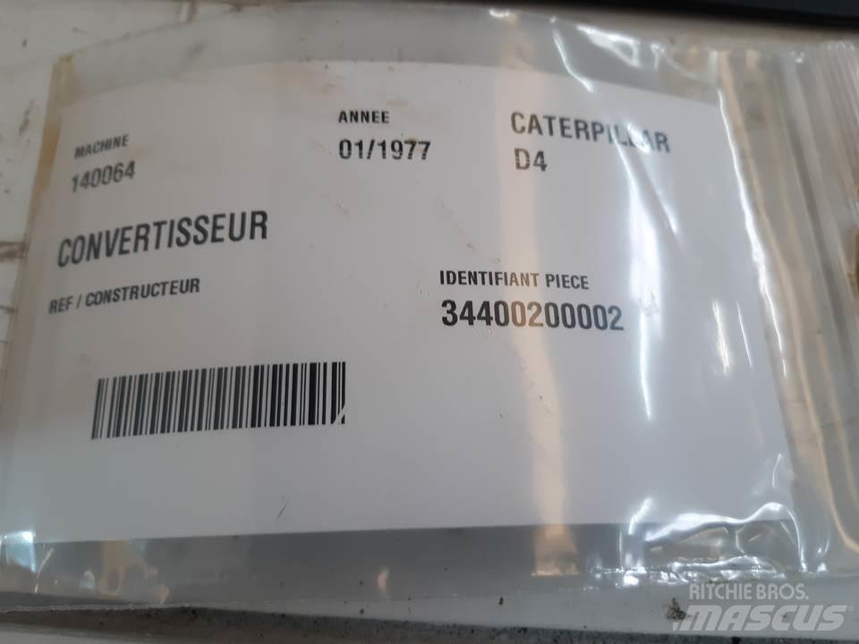 CAT D4 Przekładnie i skrzynie biegów
