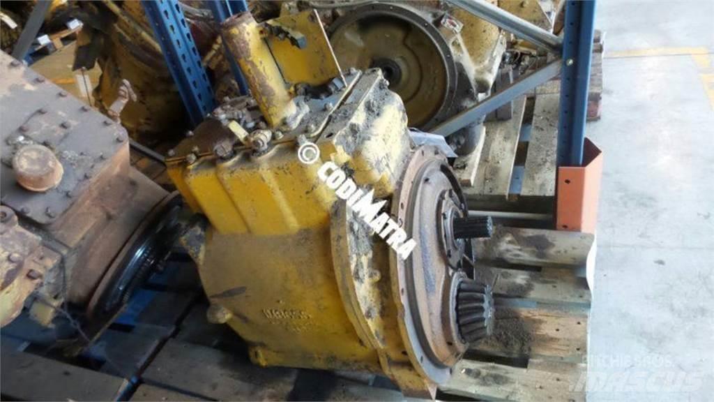 CAT D7E Przekładnie i skrzynie biegów