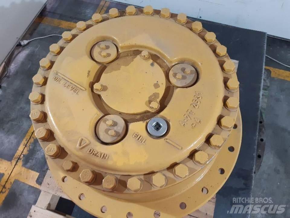 CAT D7R Przekładnie i skrzynie biegów