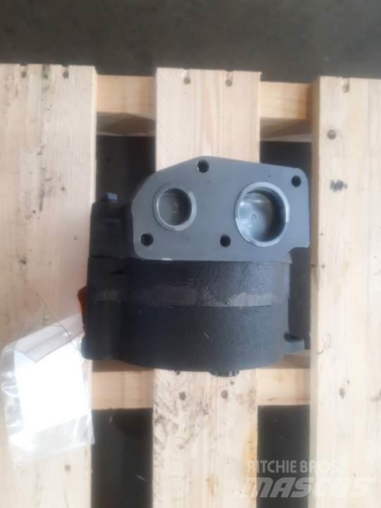 CAT D8H Hydraulika