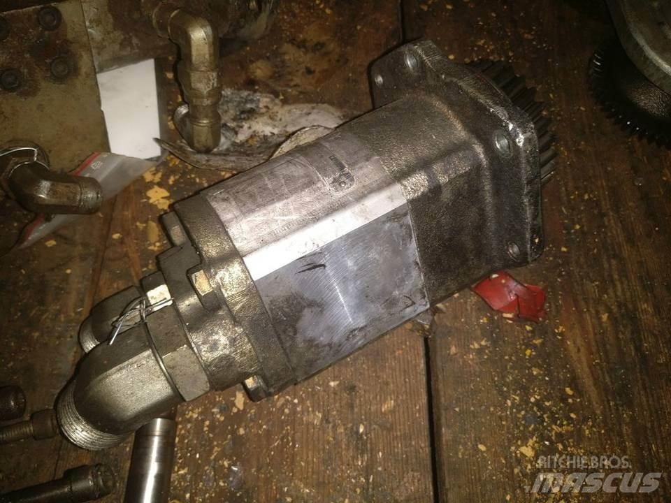CAT M312 Hydraulika