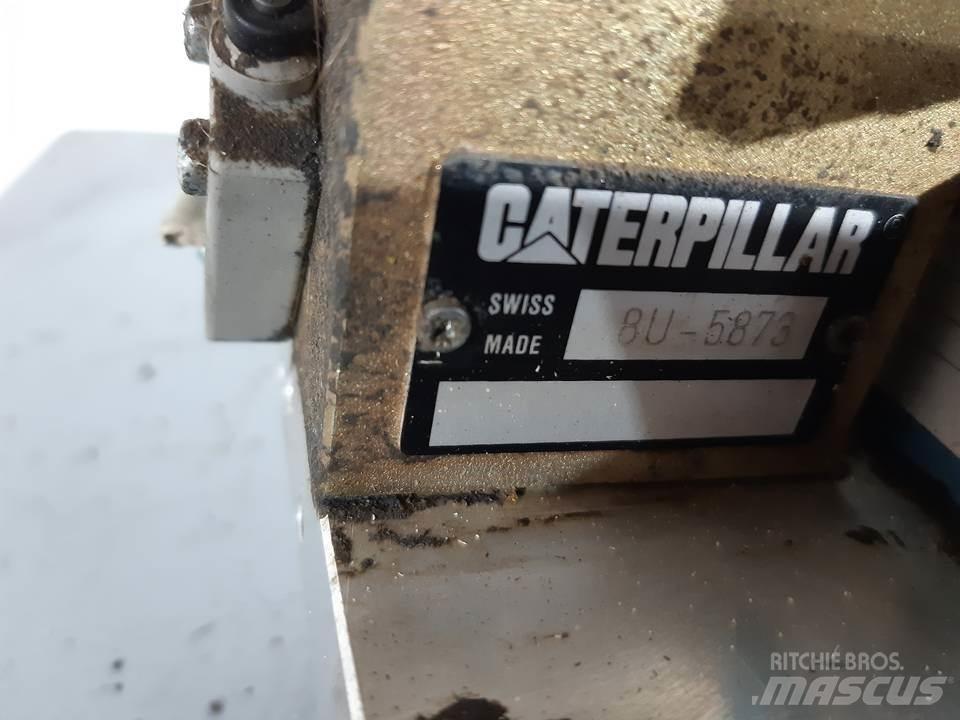 CAT M318 Kabiny i wnętrze