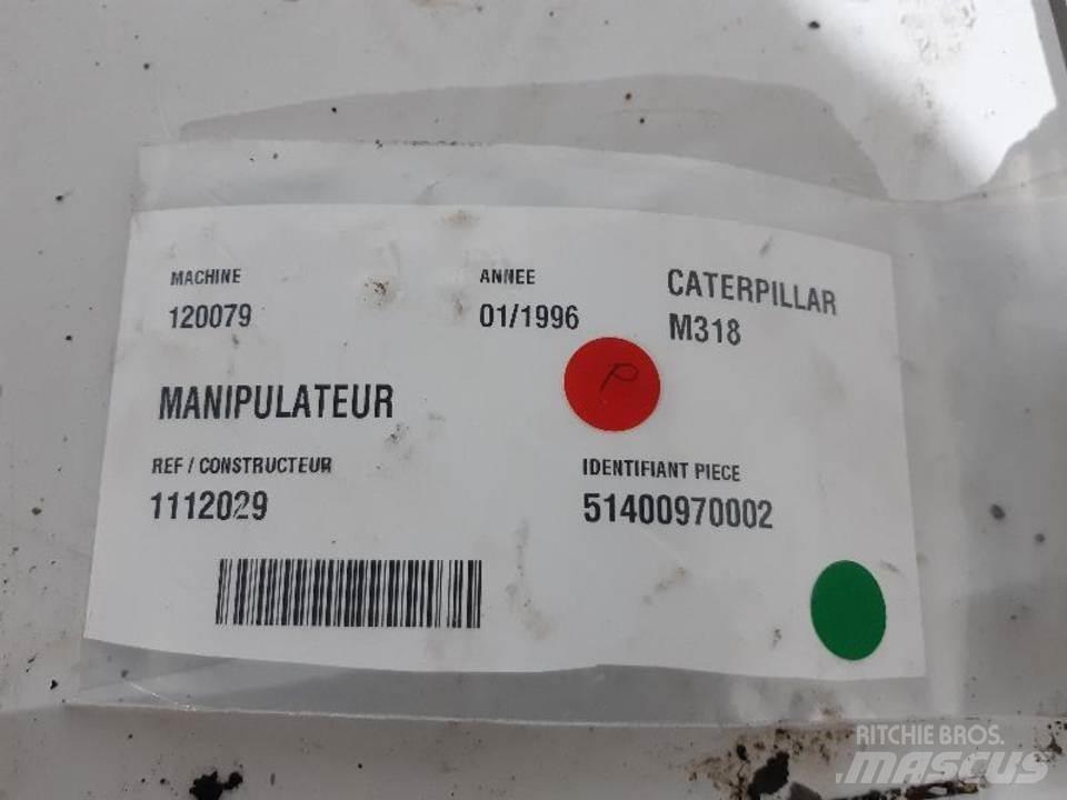 CAT M318 Kabiny i wnętrze