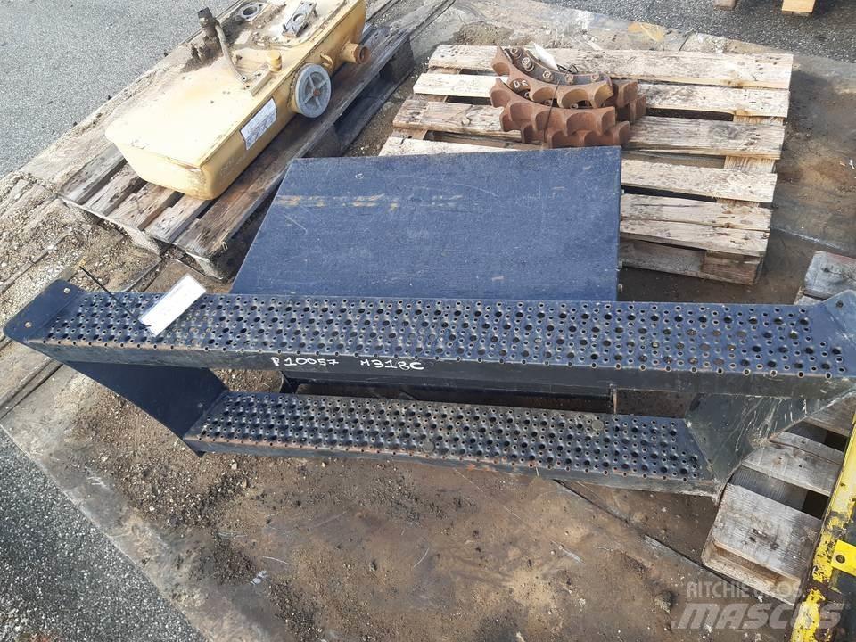 CAT M318C Kabiny i wnętrze