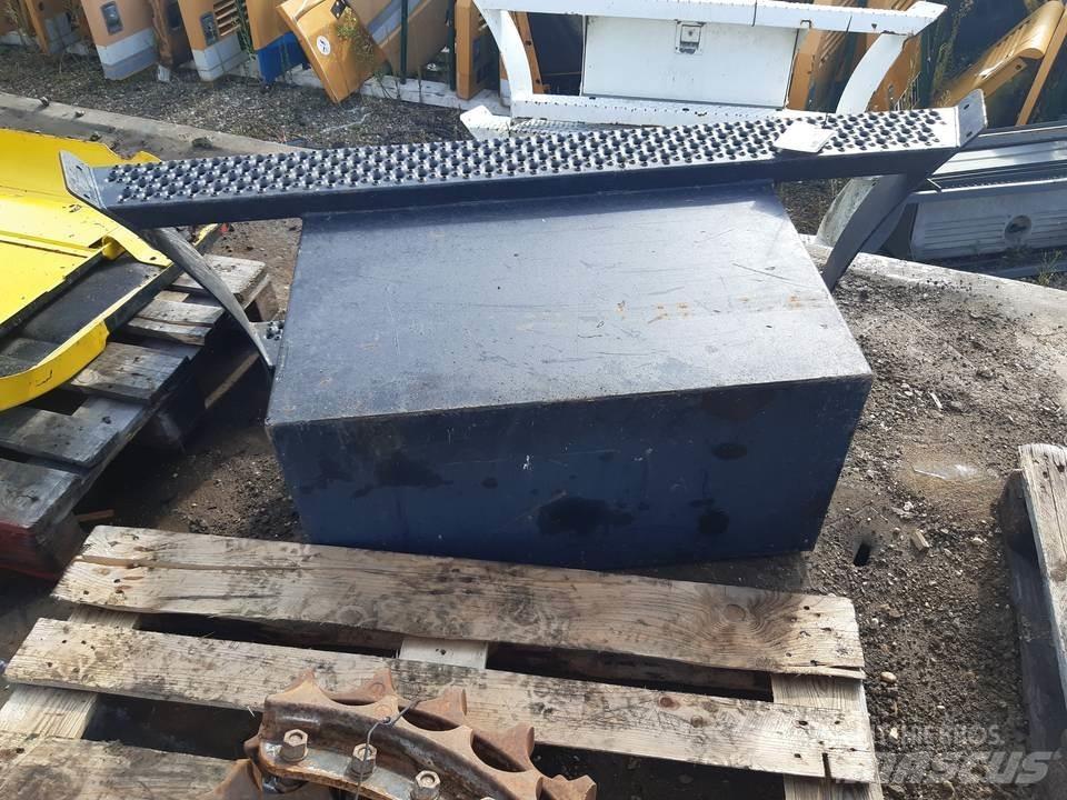 CAT M318C Kabiny i wnętrze