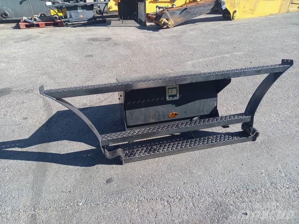 CAT M320F Kabiny i wnętrze