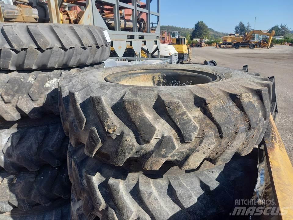 CAT M320F Gąsienice, łańcuchy i podwozia