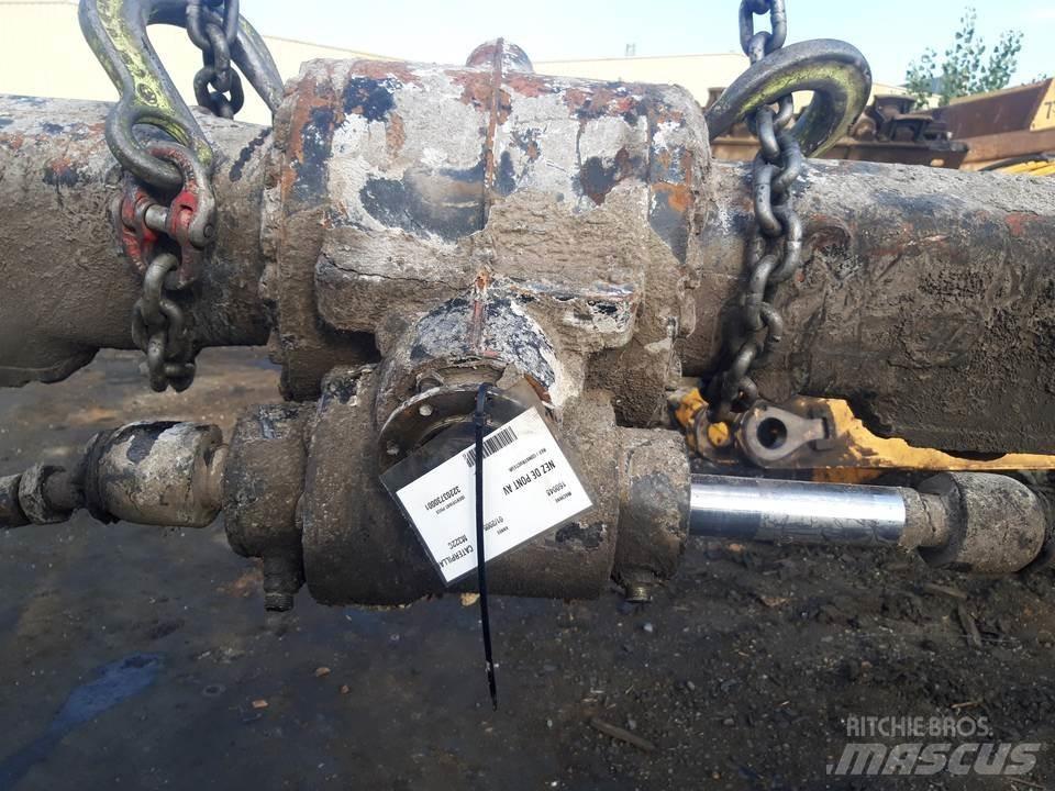 CAT M322C Przekładnie i skrzynie biegów