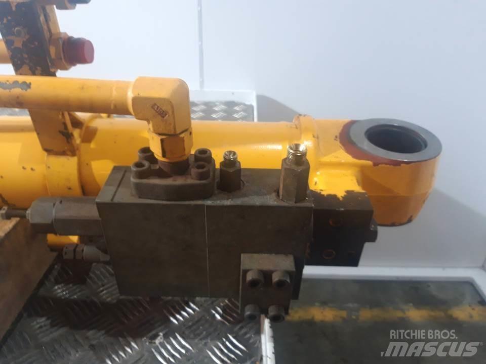 JCB JS160 Hydraulika