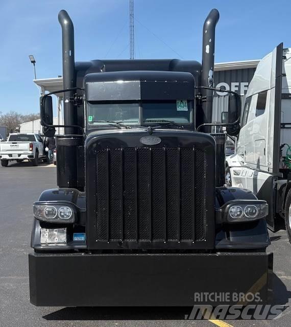 Peterbilt 389 Inne