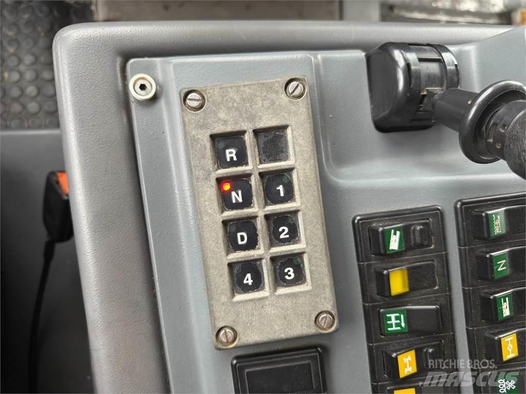Grove GMK5240 Żurawie szosowo-terenowe