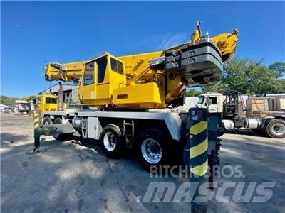Grove TMS900E Żurawie szosowo-terenowe
