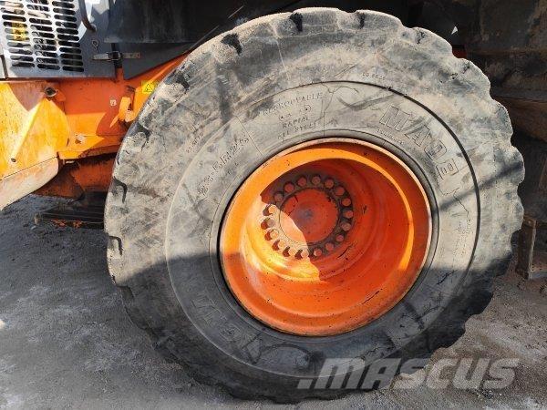 Hitachi ZW 220 Ładowarki kołowe