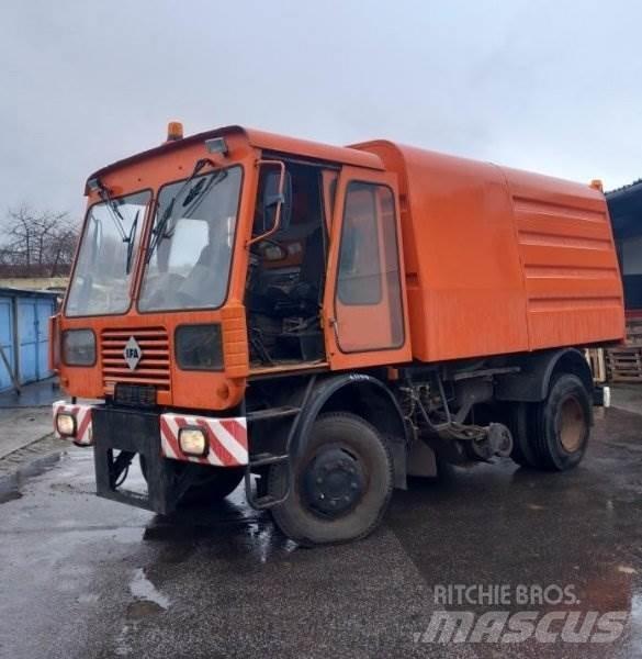IFA W50 +KM 2301 Zamiatarki - Zgarniarki - Odśnieżarki