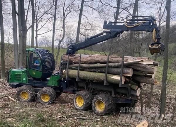 John Deere 1010 E Harwestery