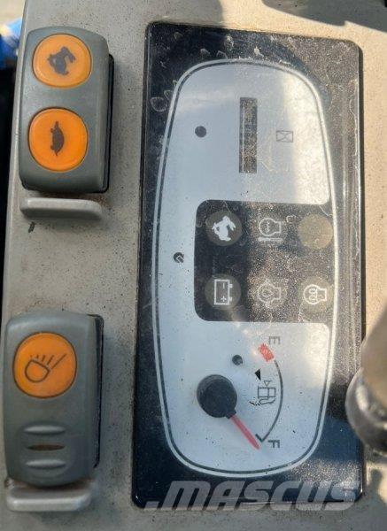 Komatsu PC 16 R-3HS Minikoparki