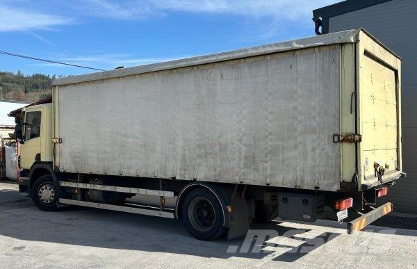 Scania P230 LB Ciężarówki typu Platforma / Skrzynia