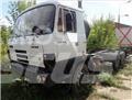 Tatra 815 Ciężarówki typu Platforma / Skrzynia
