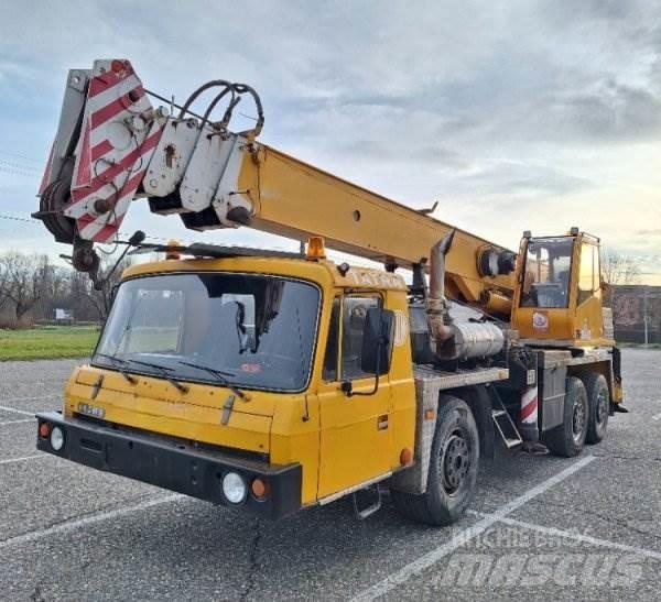 Tatra T815 +AD 28 (ČKD) Żurawie samochodowe