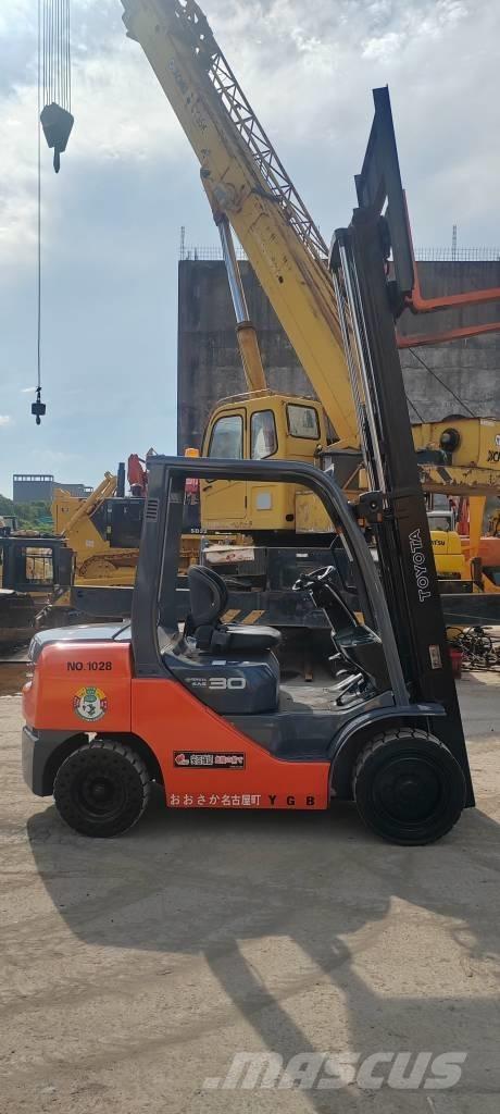 Toyota FD 30 Wózki Diesla