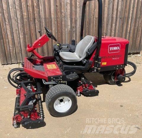 Toro 3100-D Kosiarki na pola golfowe i stadiony