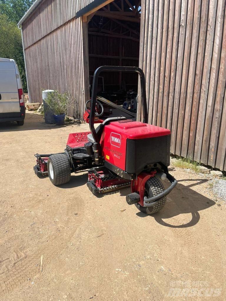Toro 3100-D Kosiarki na pola golfowe i stadiony