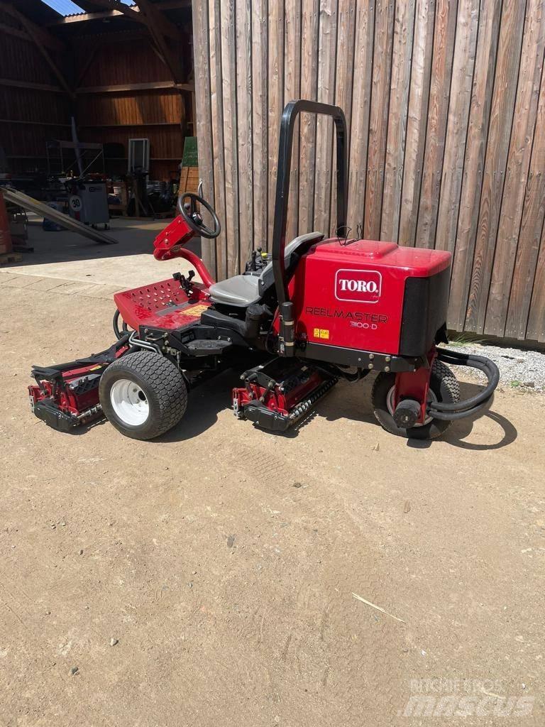 Toro 3100-D Kosiarki na pola golfowe i stadiony