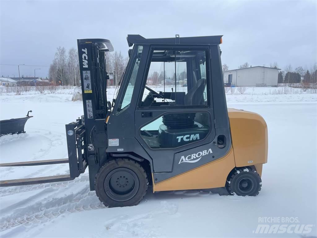 TCM FA 30D ACROBA Wózki Diesla