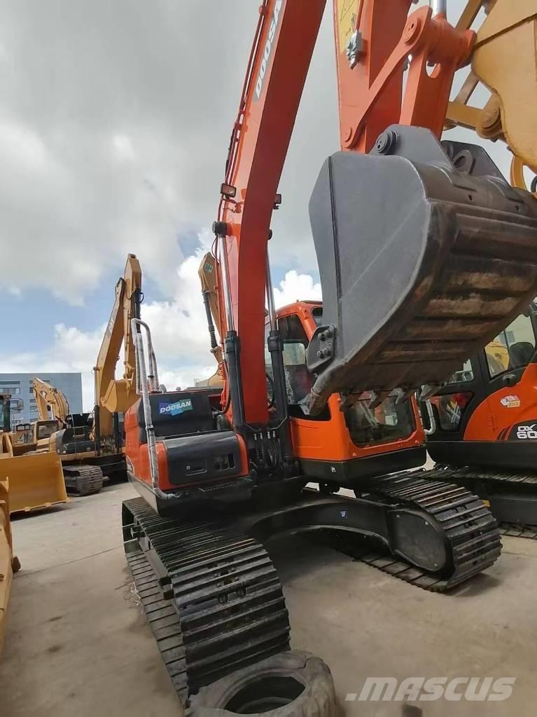Doosan DX 140 Koparki gąsienicowe