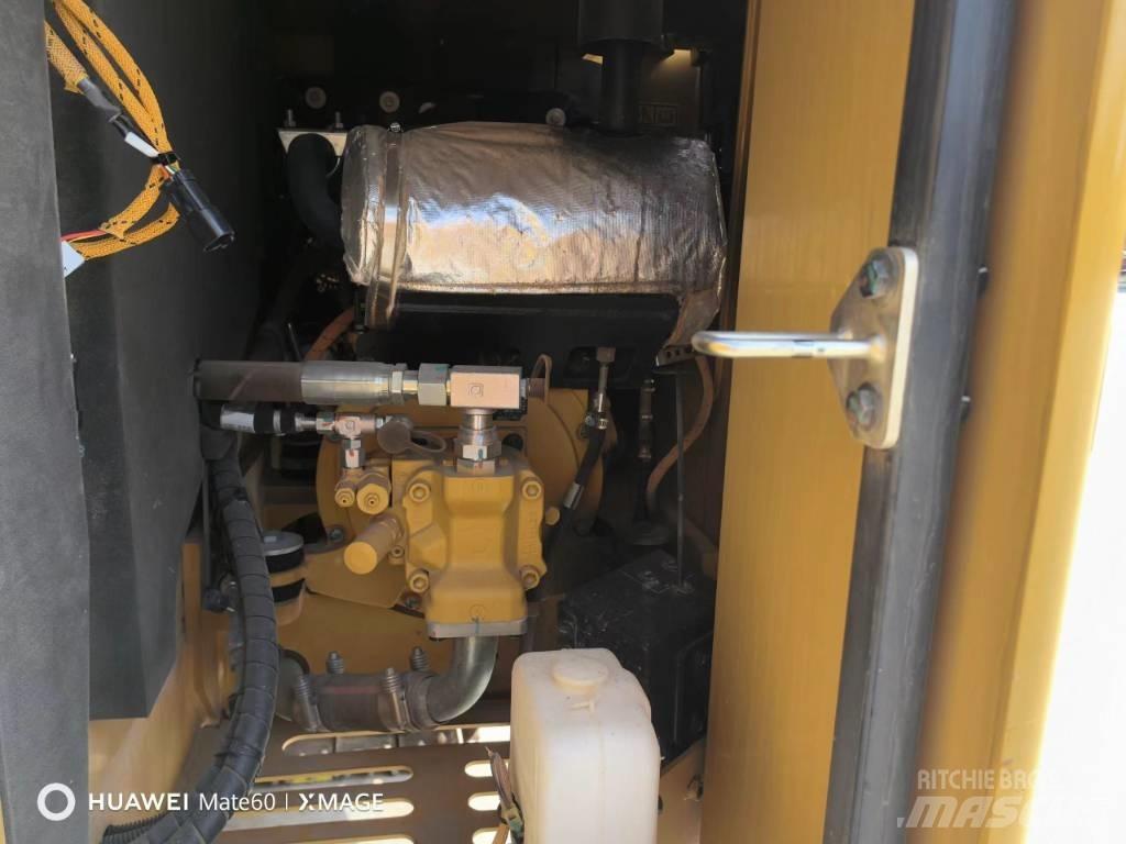 CAT 307 Minikoparki