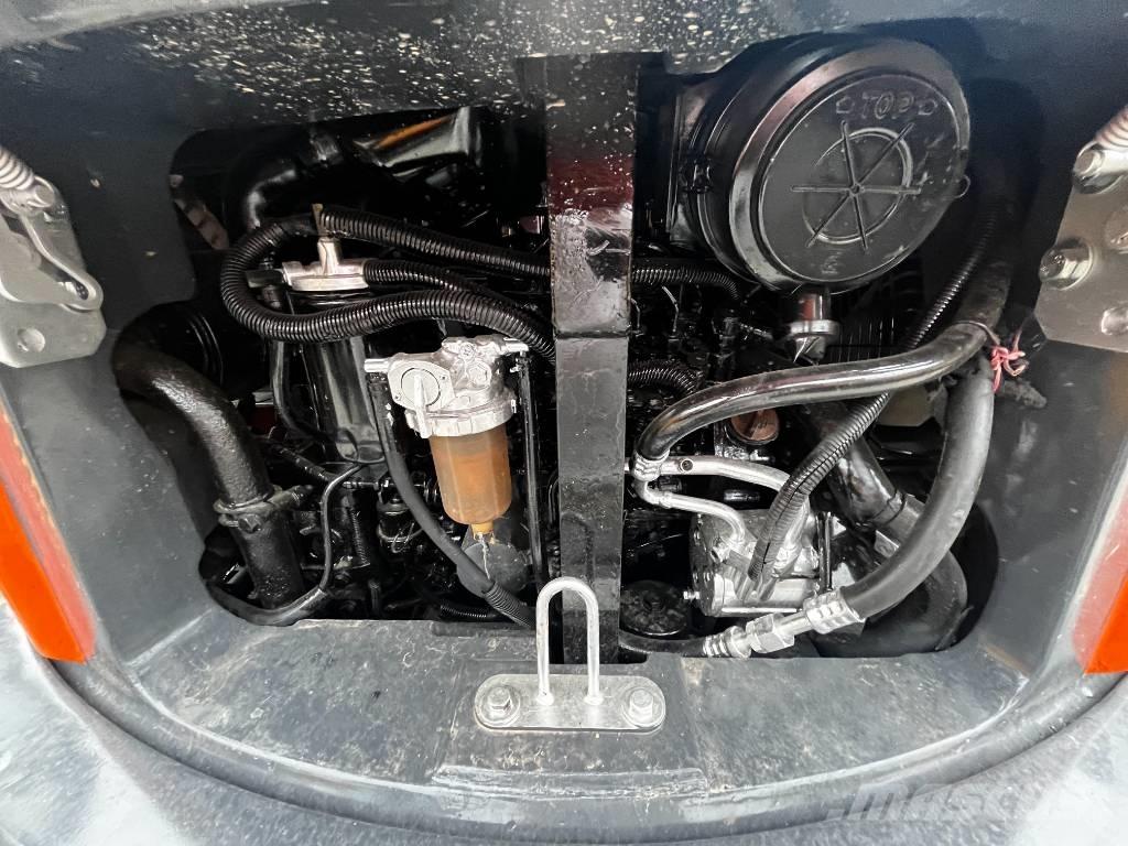 Hitachi ZX 50 U Minikoparki