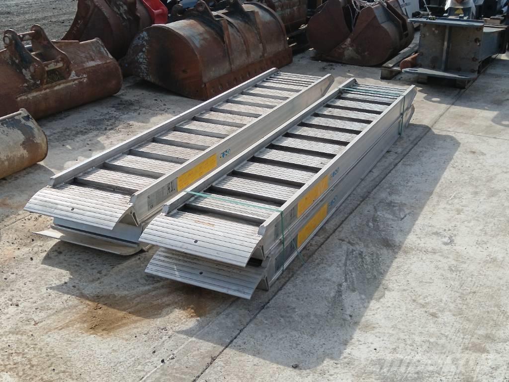  Definitive CLM Transport - Inne