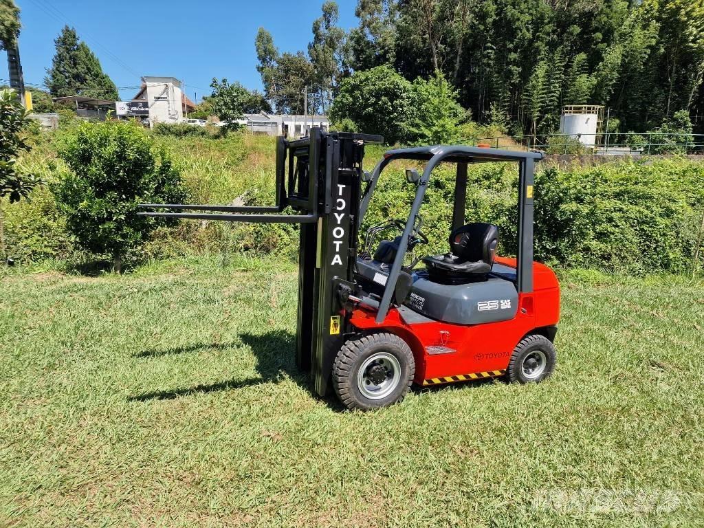 Toyota 25 Wózki Diesla