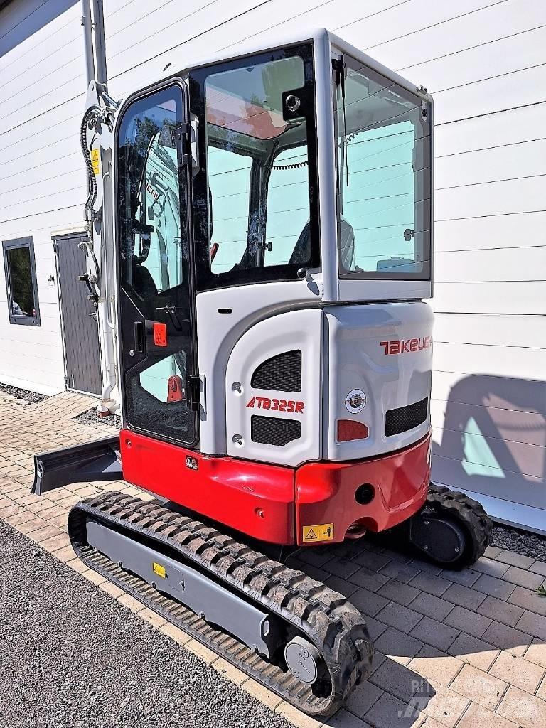 Takeuchi TB325R Minikoparki