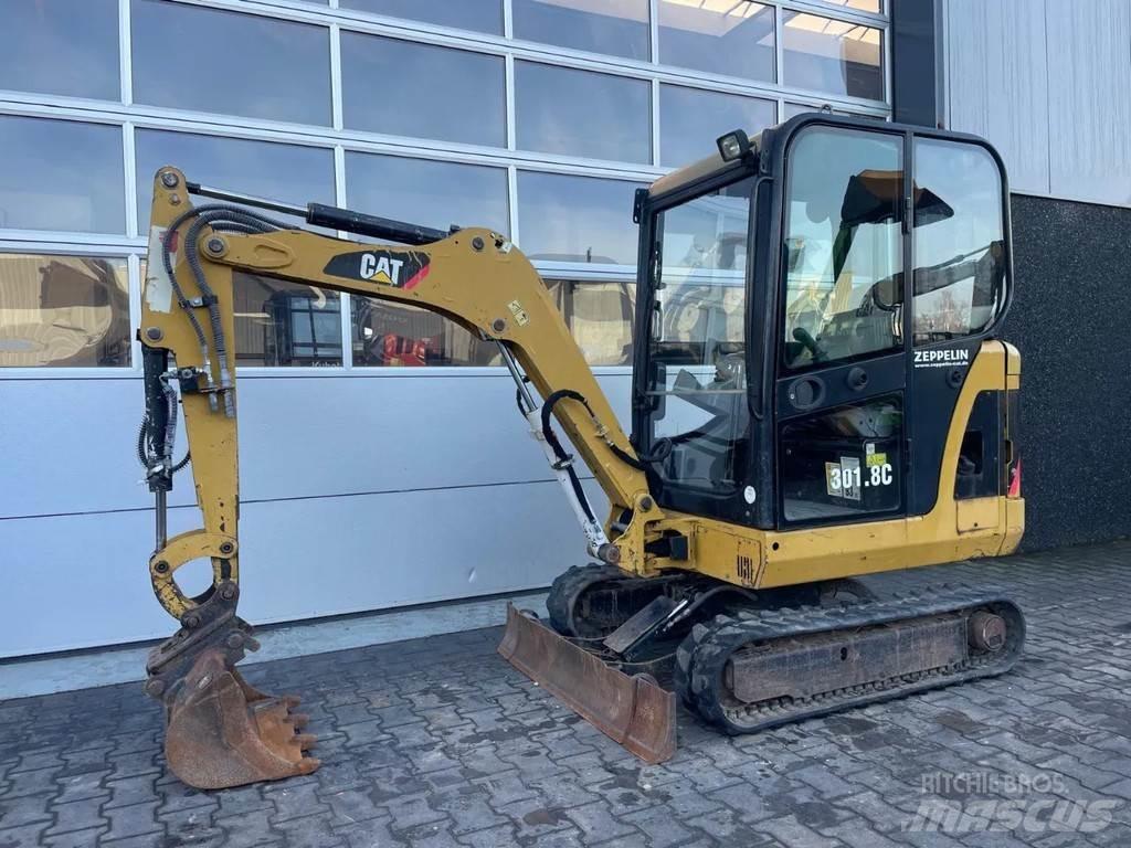 CAT 301.8C Minikoparki