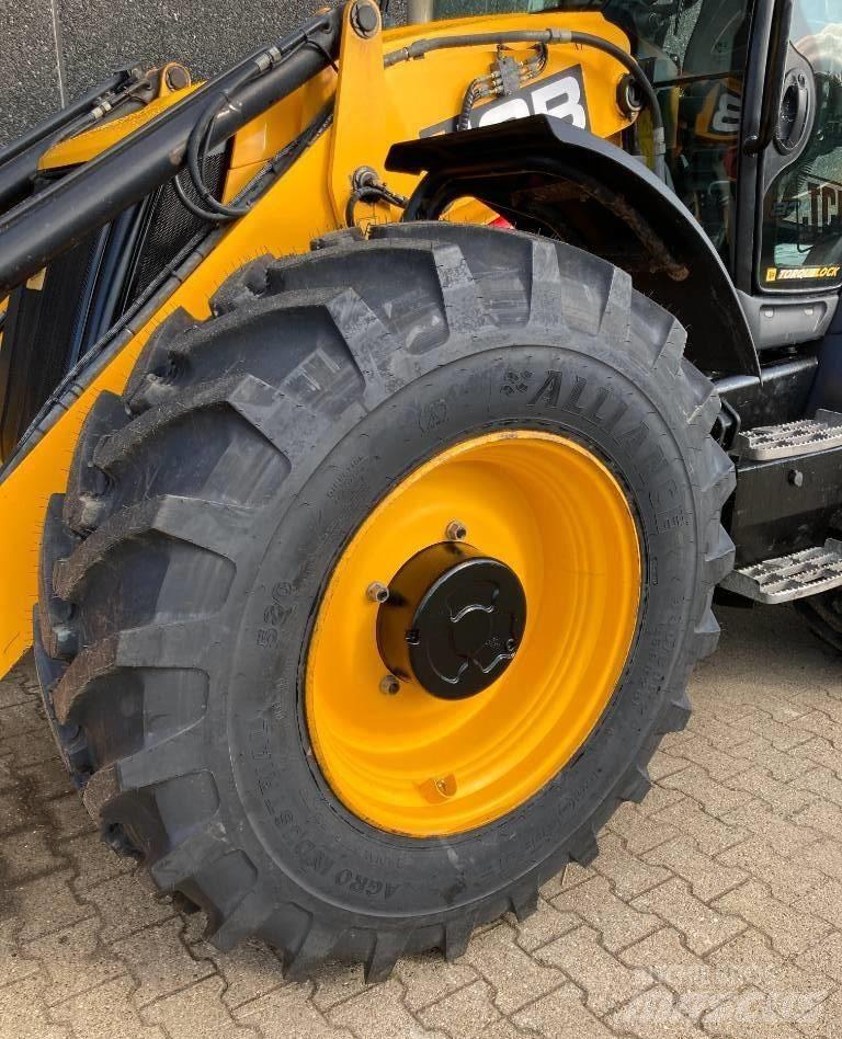JCB 4 CX Koparko-ładowarki