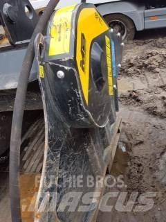 MB Crusher BF70.2 S4 Koparko-ładowarki