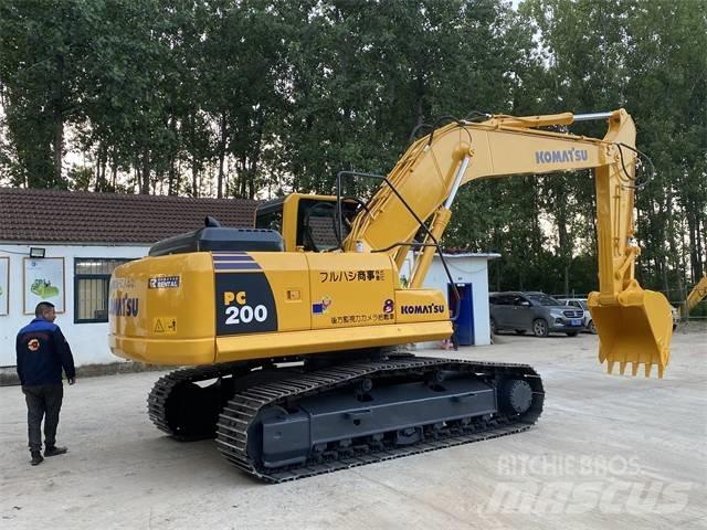 Komatsu PC200-8 Koparki gąsienicowe