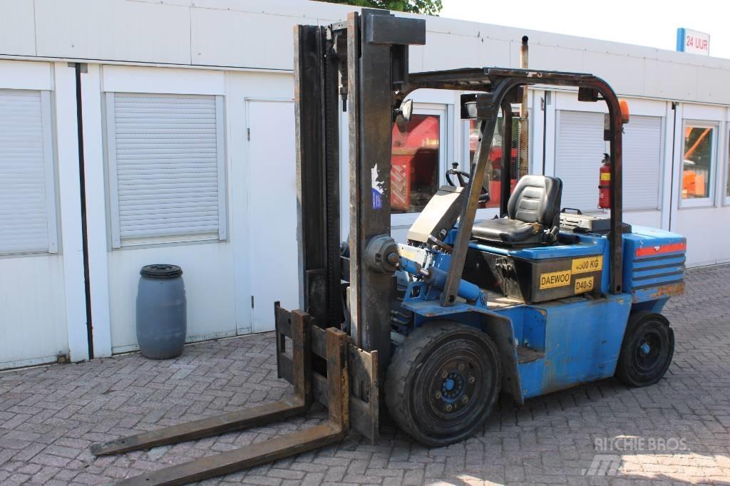 Daewoo D 40 S Wózki Diesla