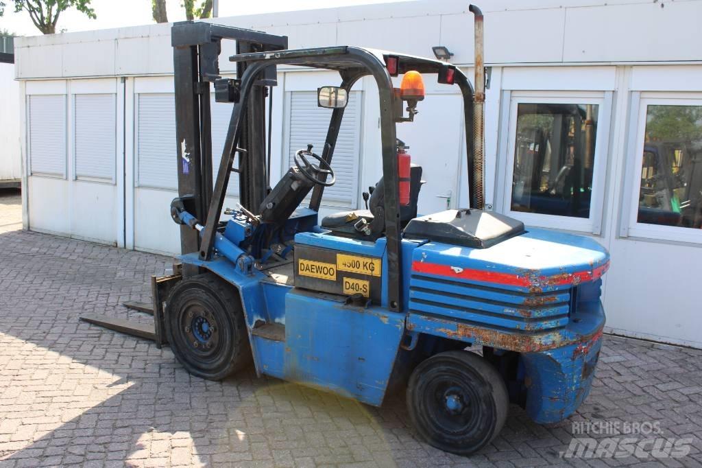 Daewoo D 40 S Wózki Diesla