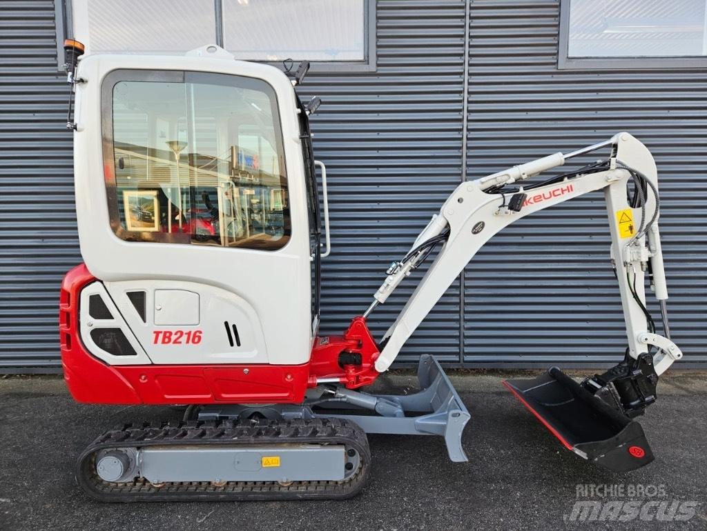 Takeuchi TB 216 Minikoparki